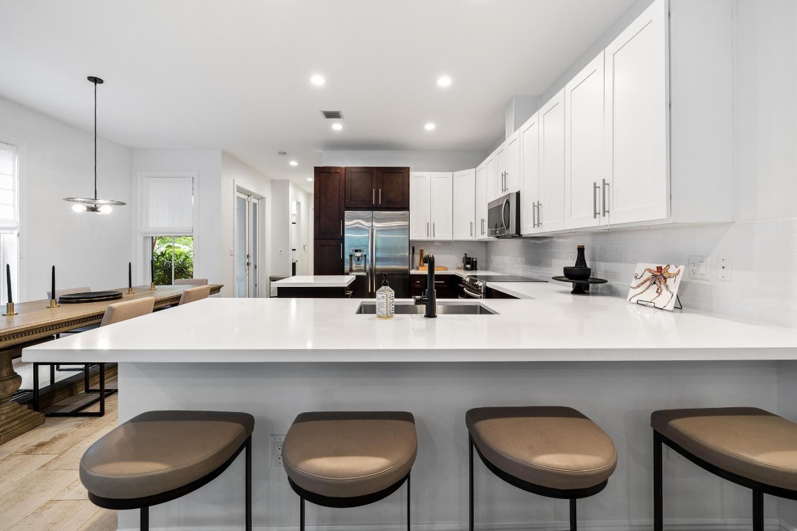 1033 NE 13th Ave 1033