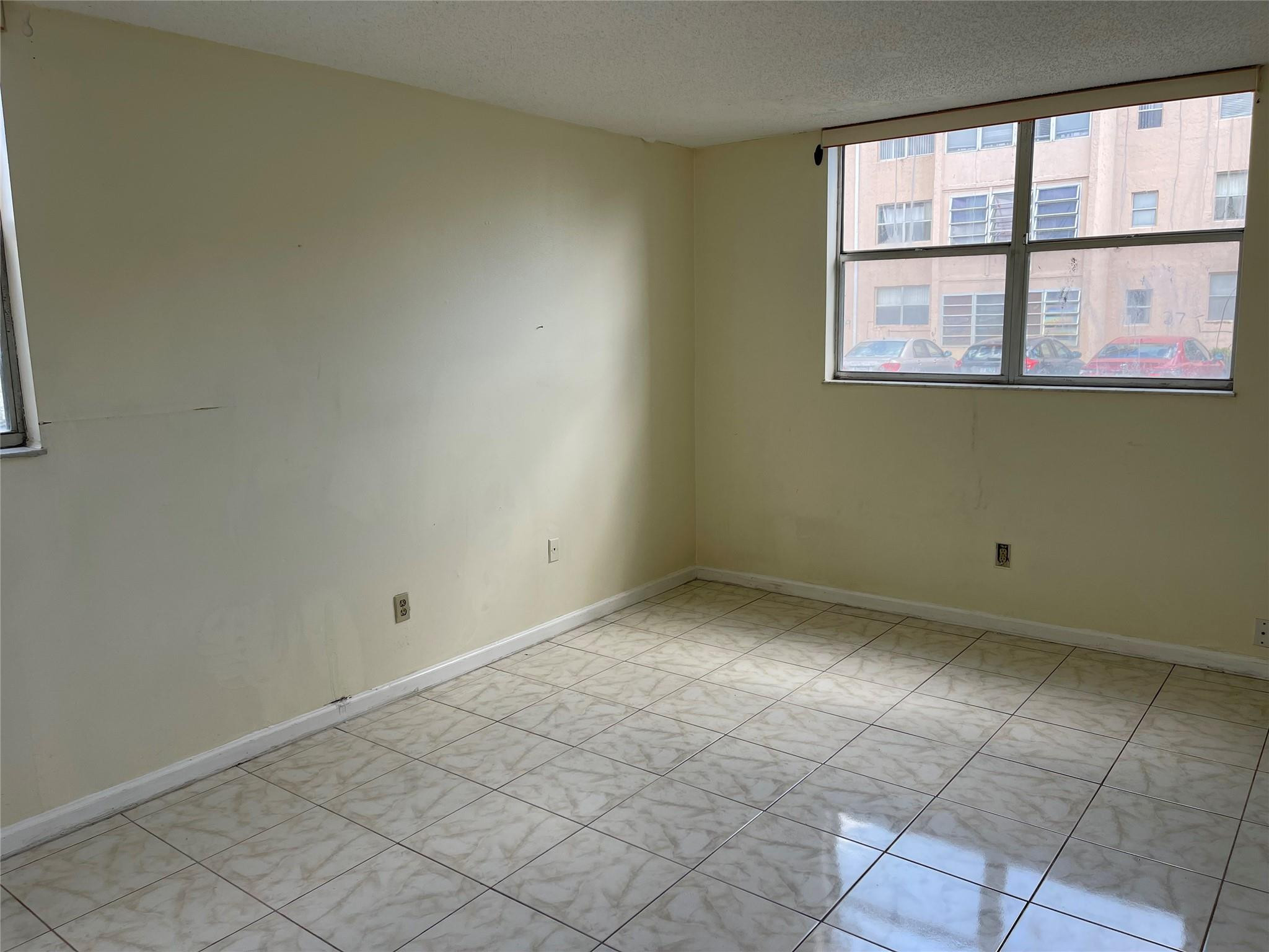 2850 Somerset Drive 116L, Lauderdale Lakes Unit: 116L
