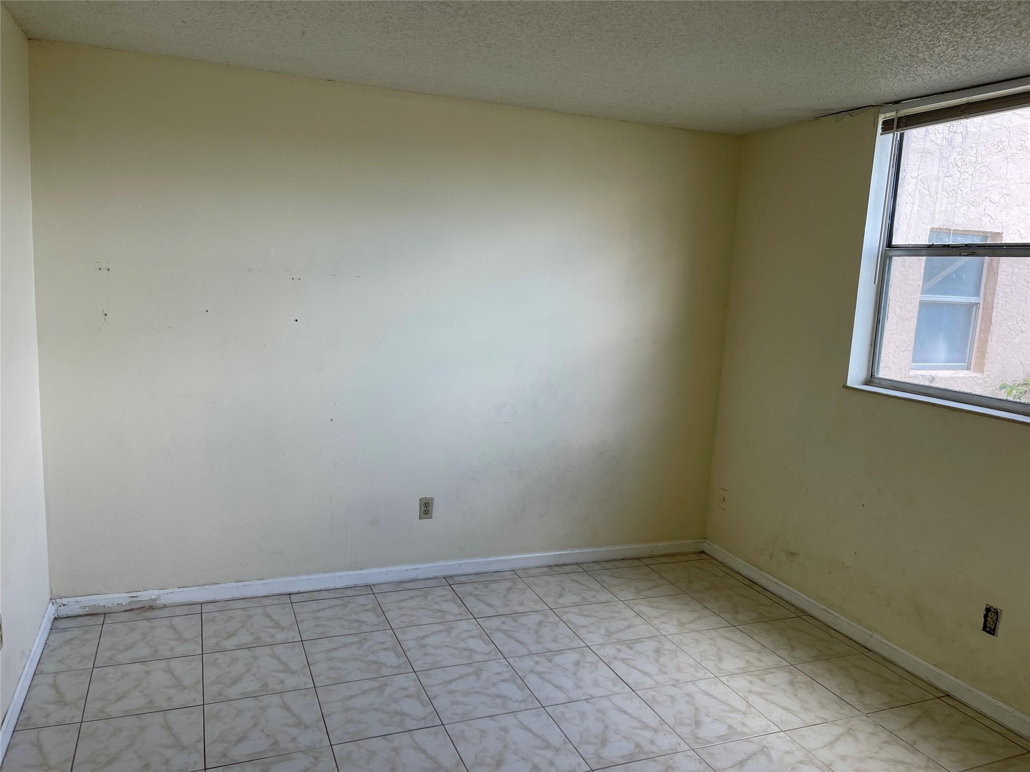 2850 Somerset Drive 116L, Lauderdale Lakes Unit: 116L