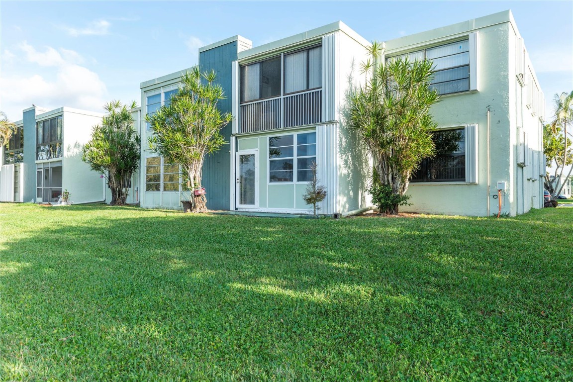 7301 NW 18th St 101