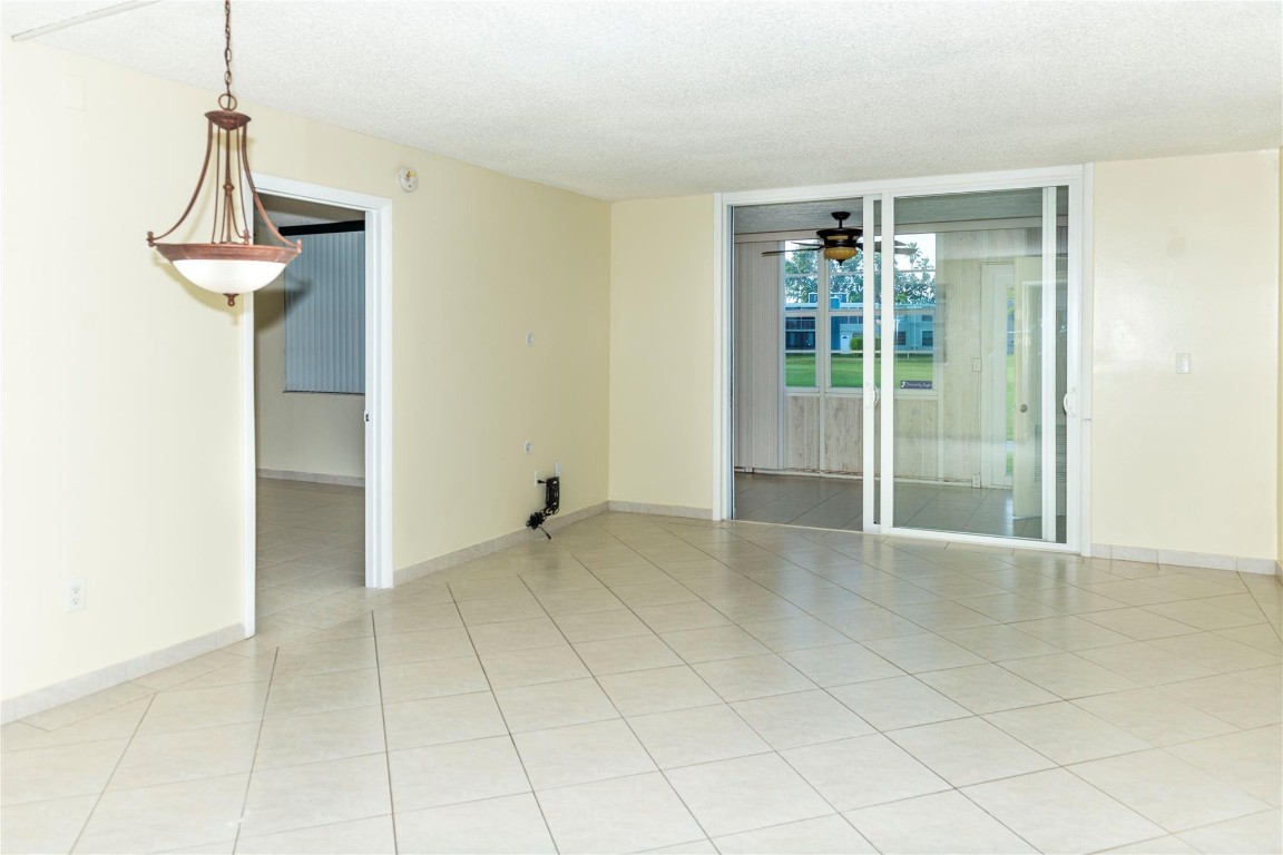 7301 NW 18th St 101