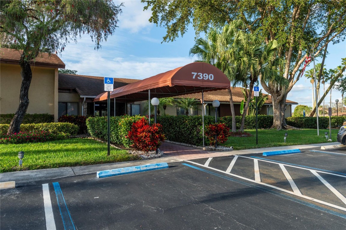 7301 NW 18th St 101