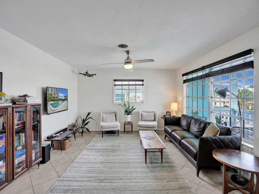 931 SE 9th Avenue 10, Pompano Beach Unit: 10