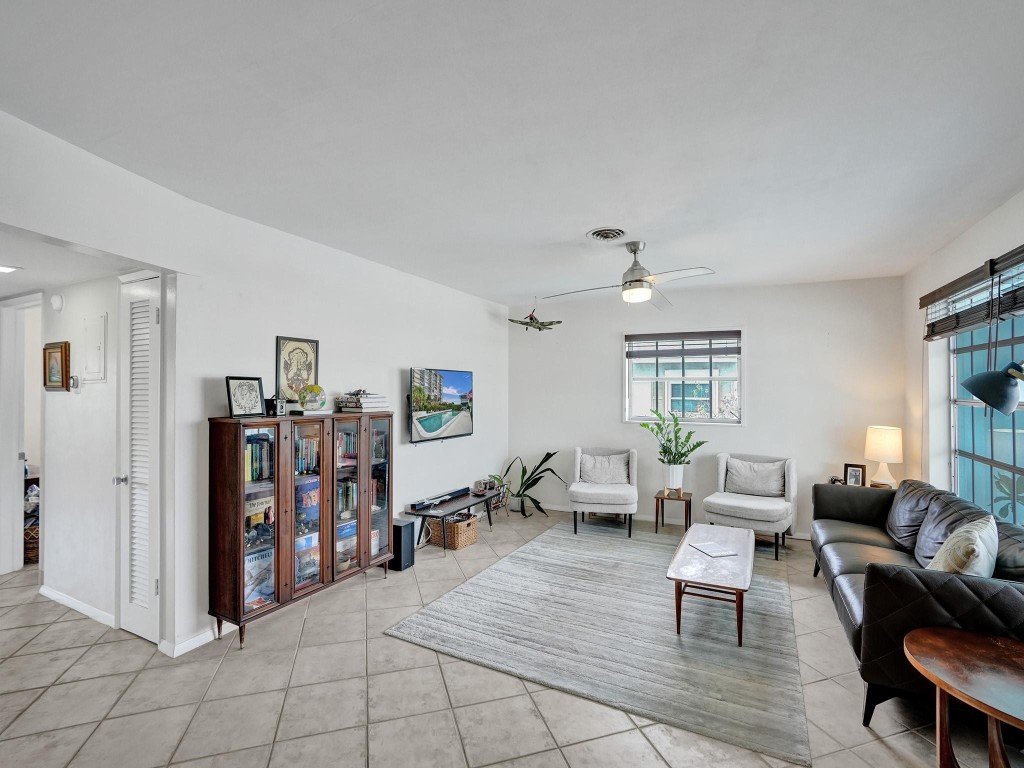 931 SE 9th Avenue 10, Pompano Beach Unit: 10