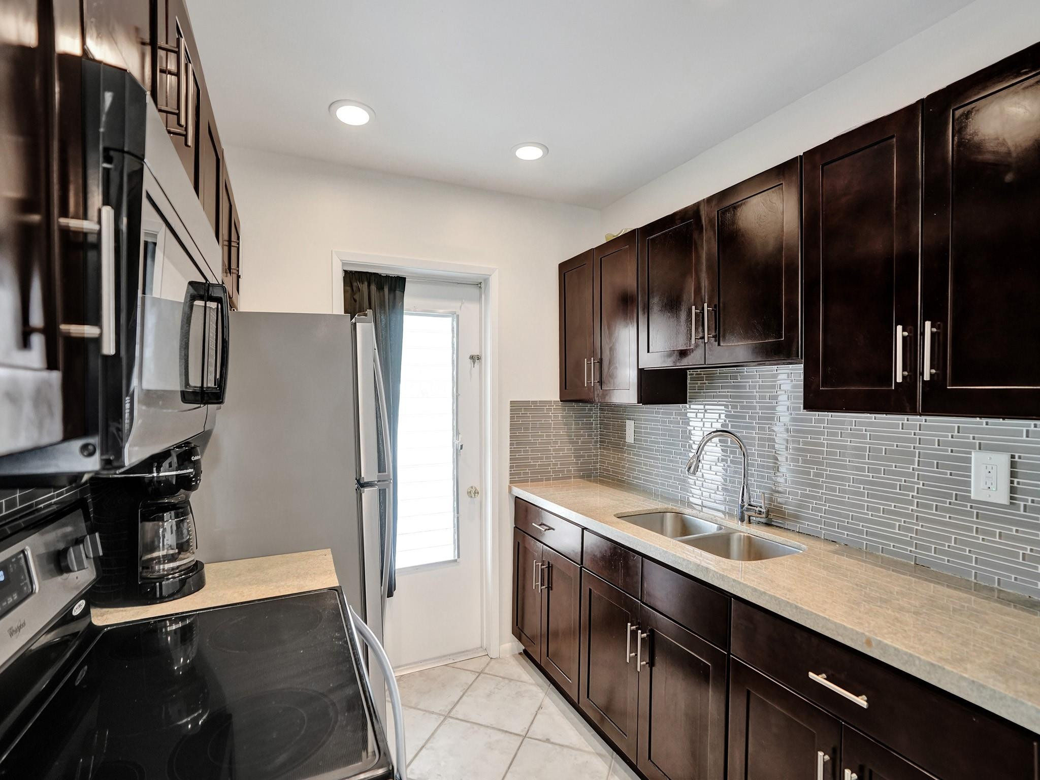 931 SE 9th Avenue 10, Pompano Beach Unit: 10