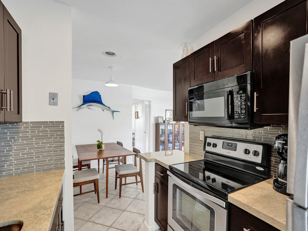 931 SE 9th Avenue 10, Pompano Beach Unit: 10