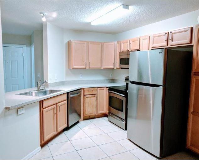 3995 W Mcnab Rd 103B