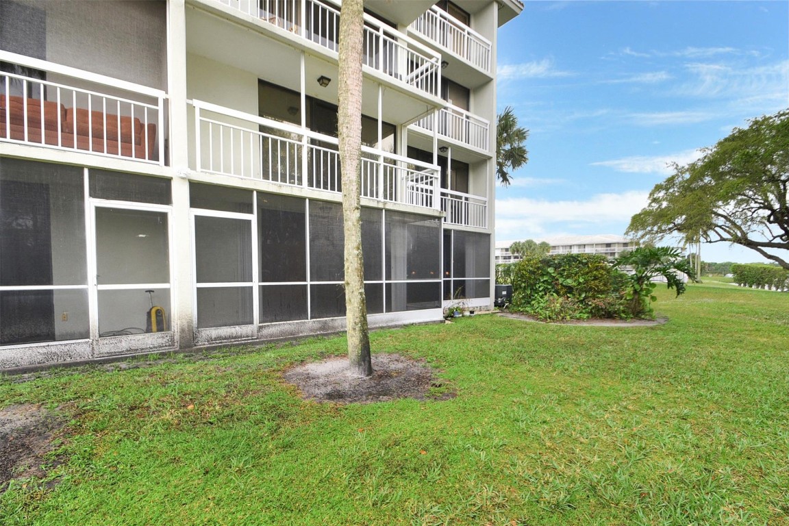2581 Village Boulevard 101, West Palm Beach Unit: 101