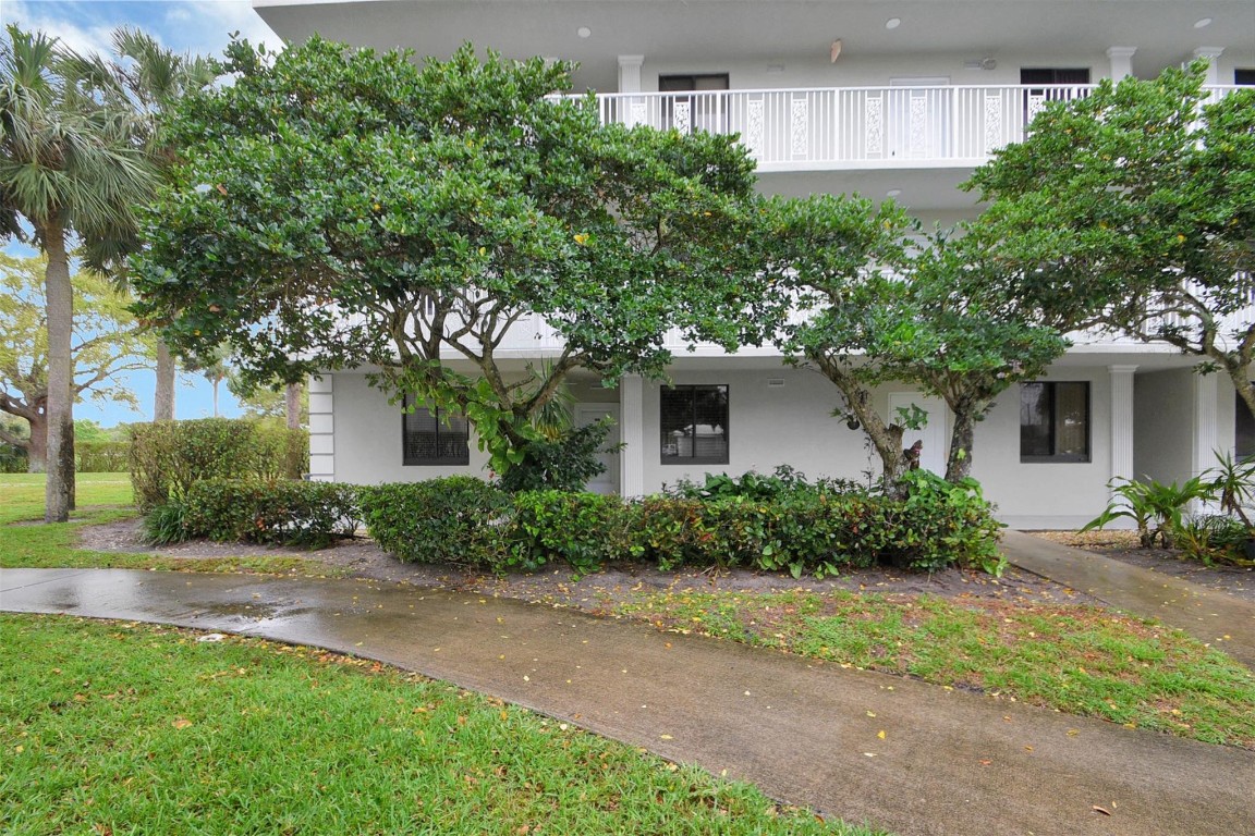 2581 Village Boulevard 101, West Palm Beach Unit: 101