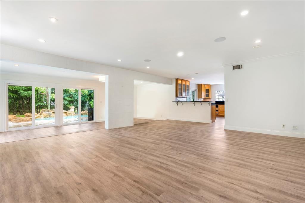 1000 SW 19th St