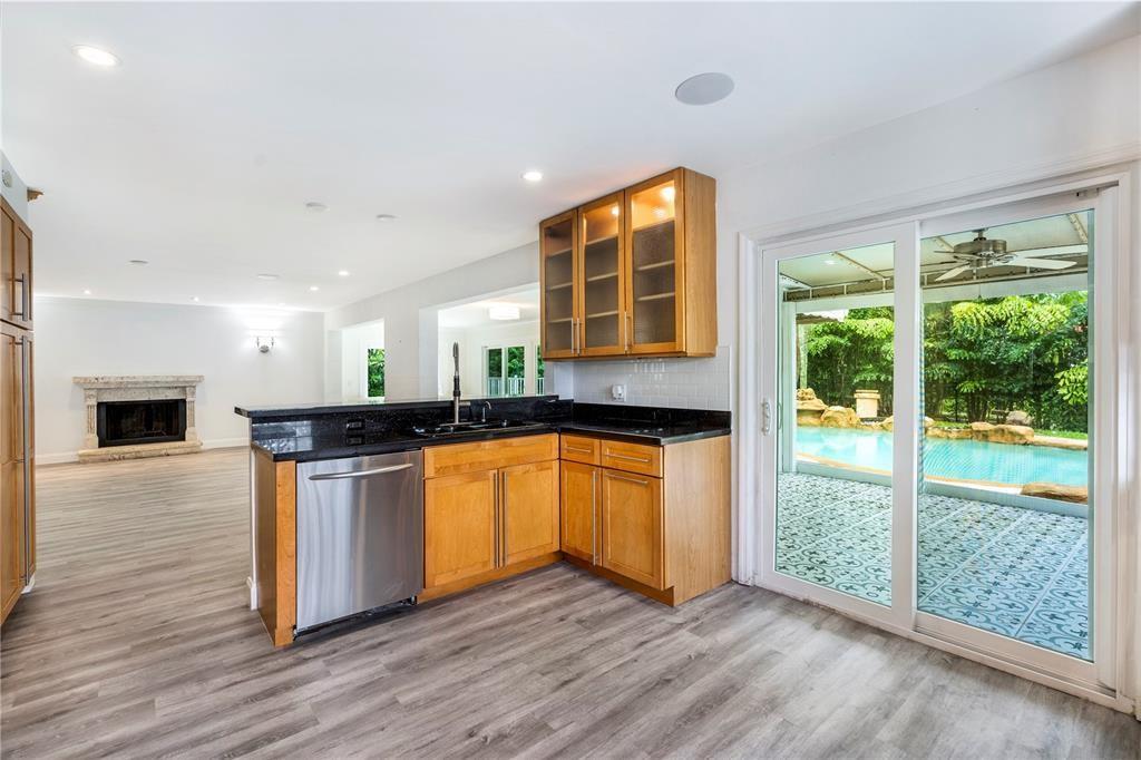 1000 SW 19th St