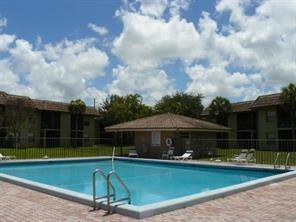 6704 Palmetto Cir 201