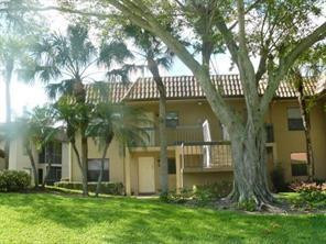 6704 Palmetto Cir 201