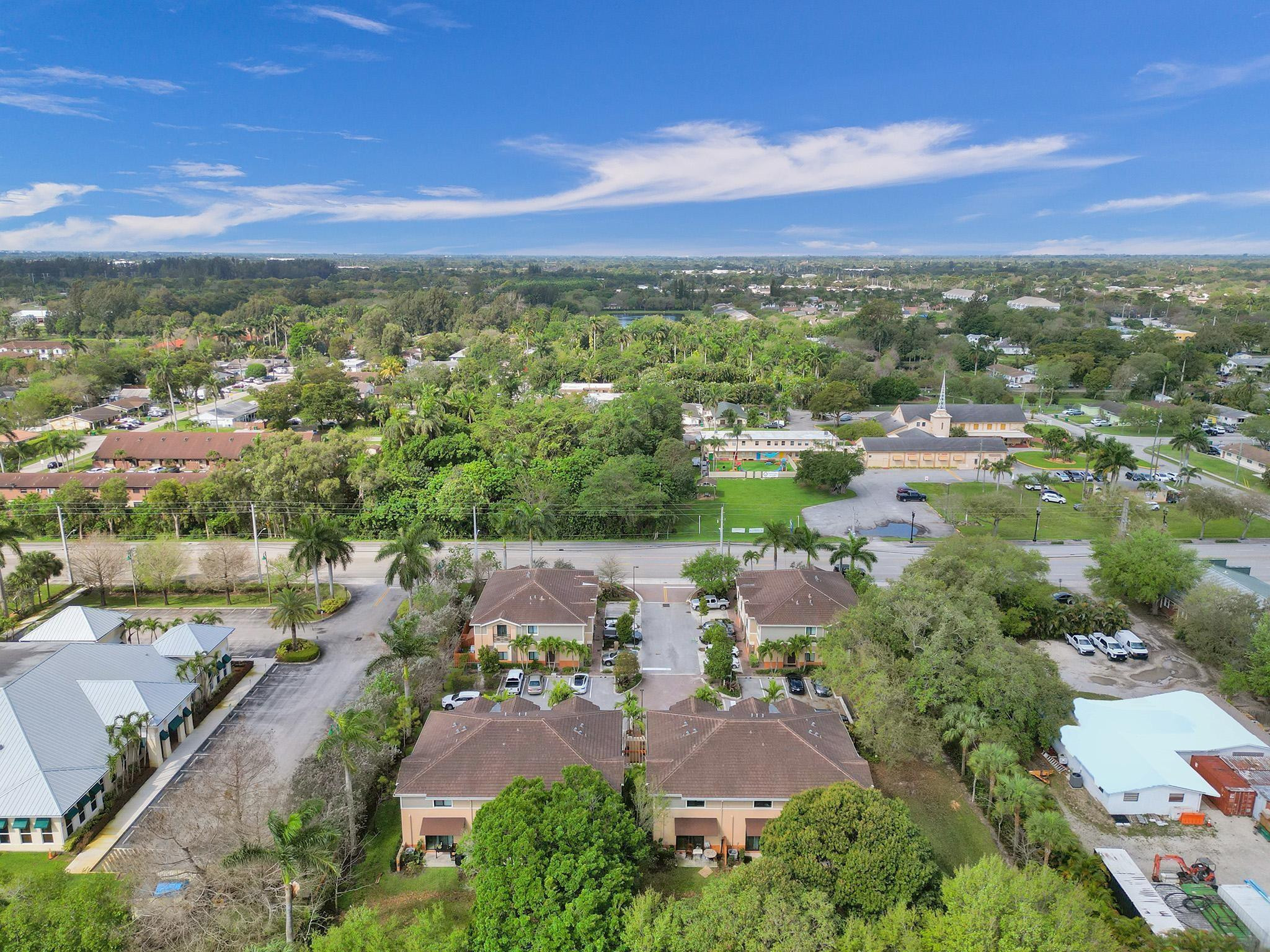 4764 E Station Square, Davie