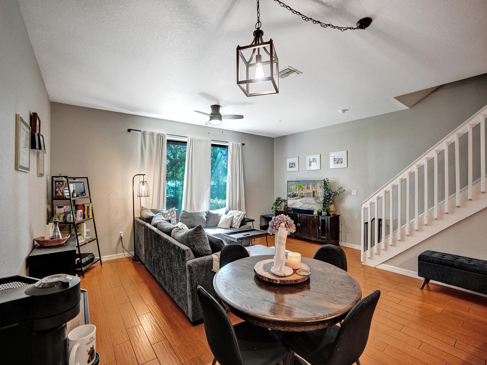 4764 E Station Square, Davie