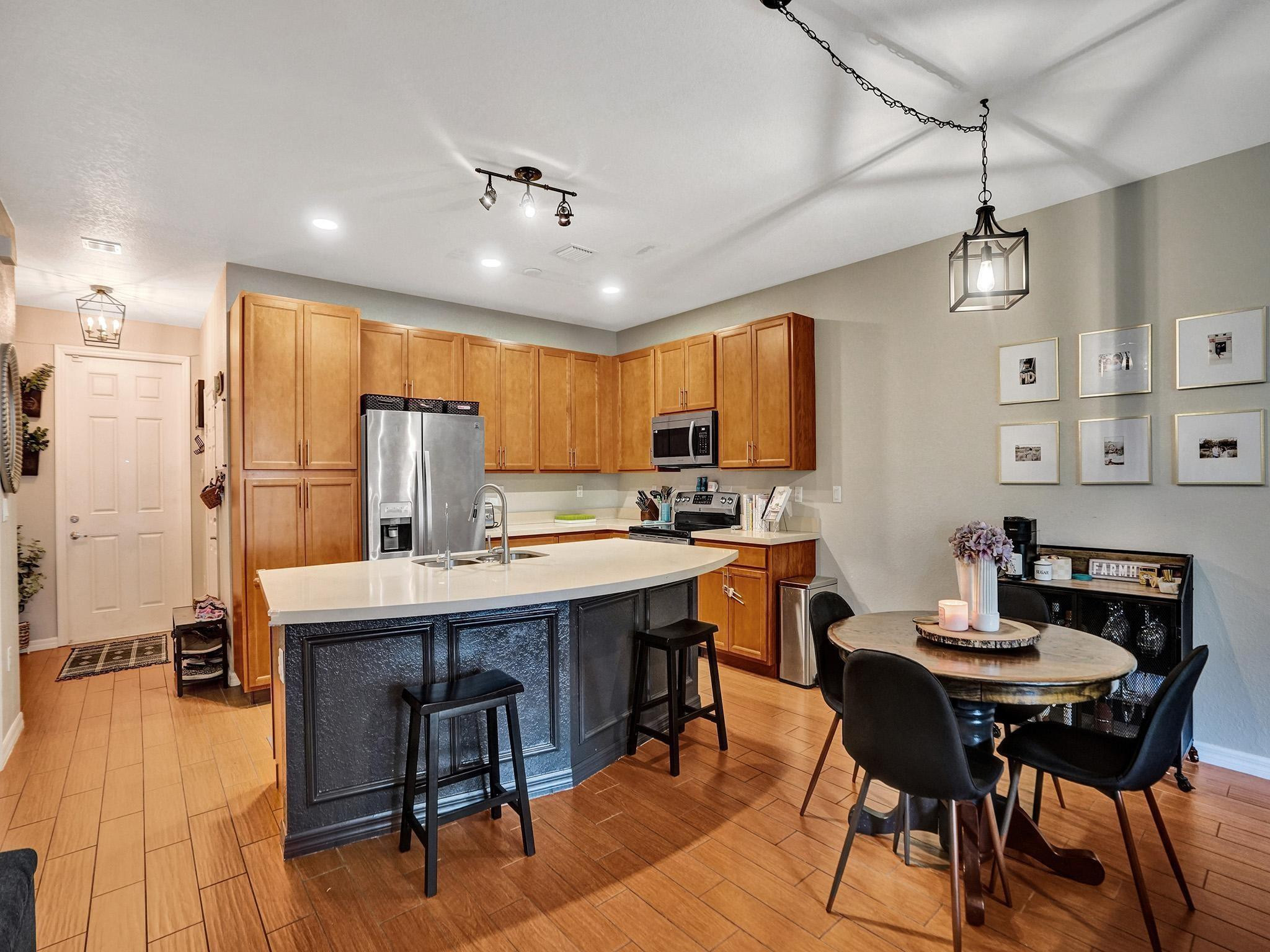 4764 E Station Square, Davie