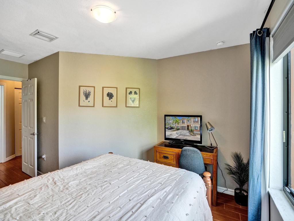 4764 E Station Square, Davie