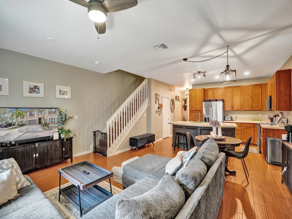 4764 E Station Square, Davie