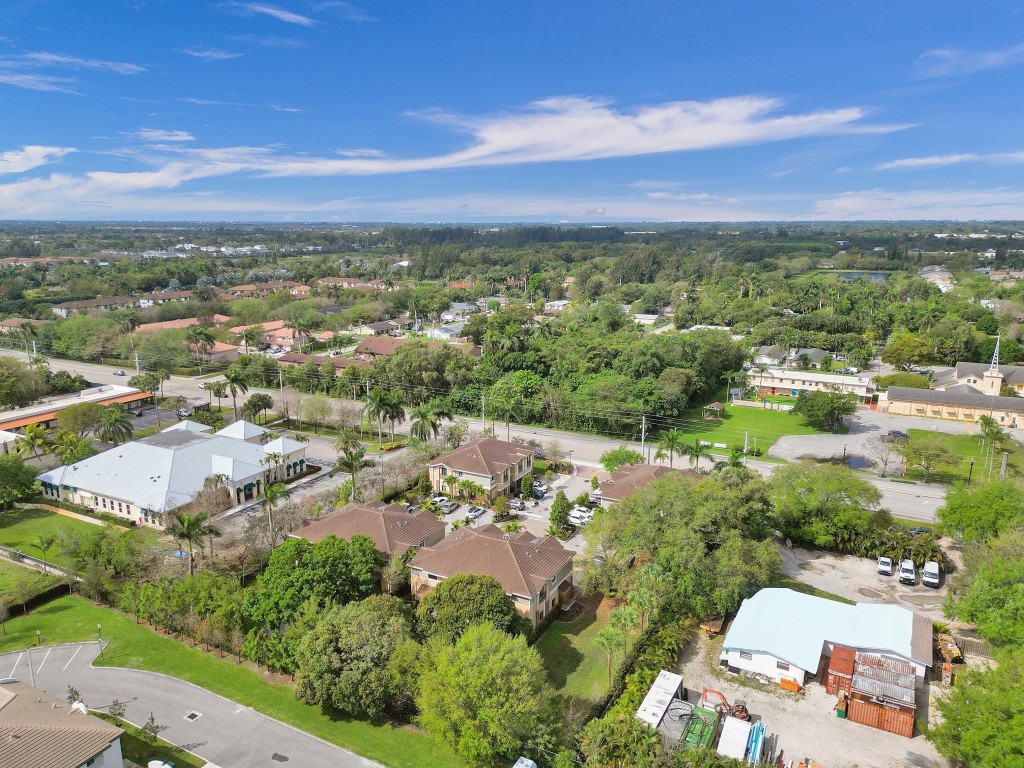 4764 E Station Square, Davie