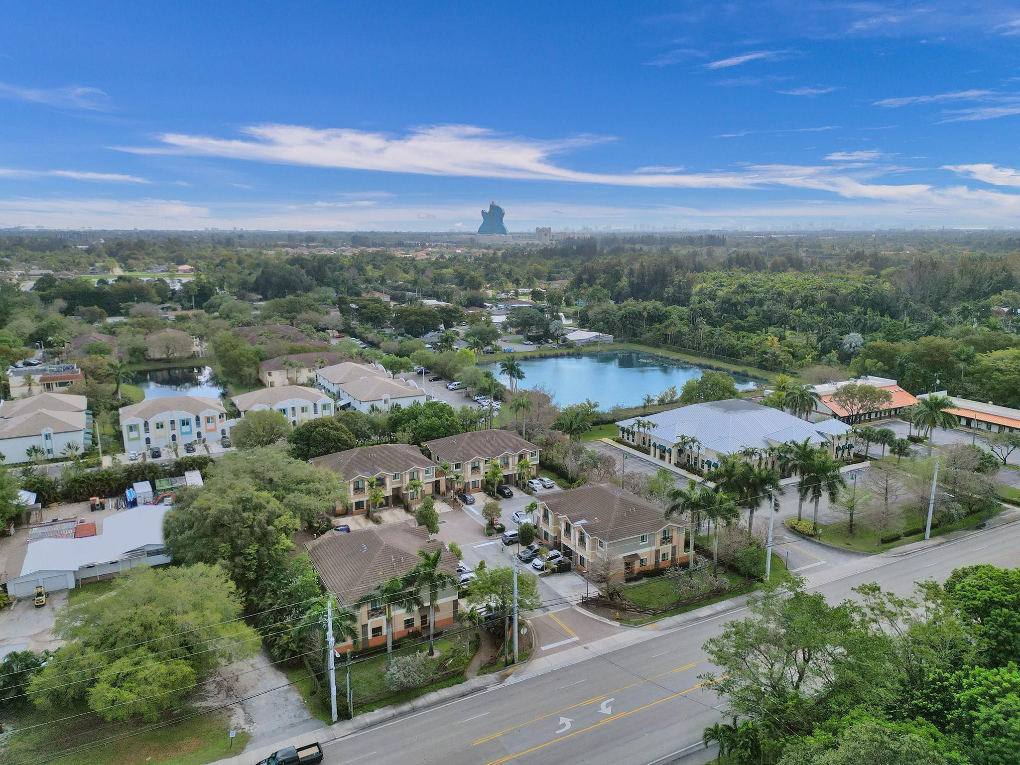 4764 E Station Square, Davie