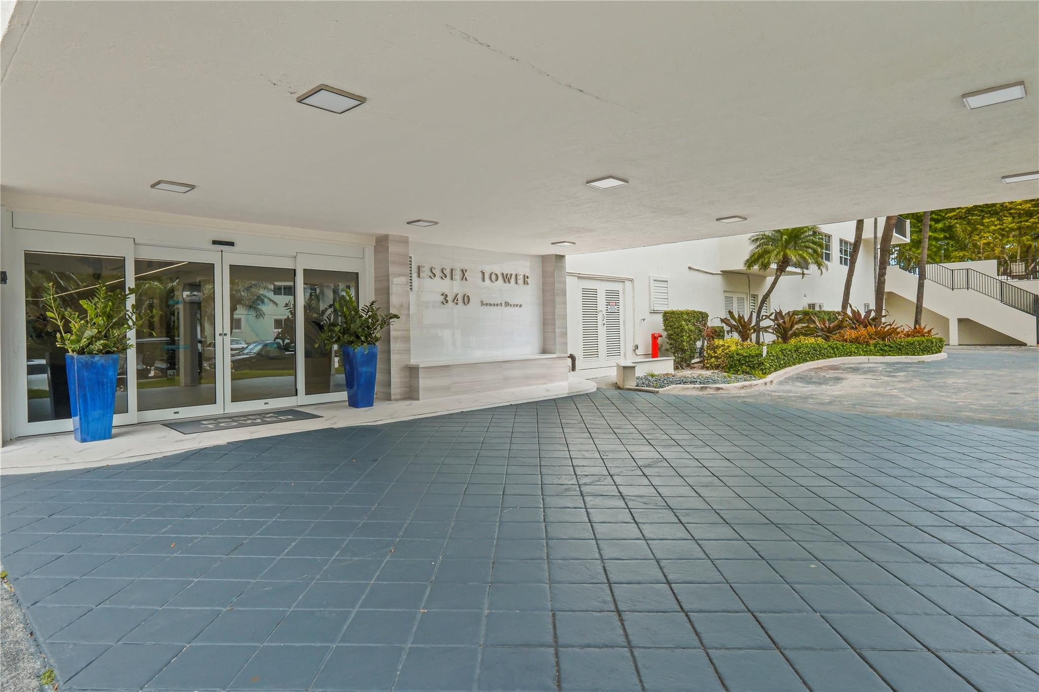 340 Sunset Dr 508