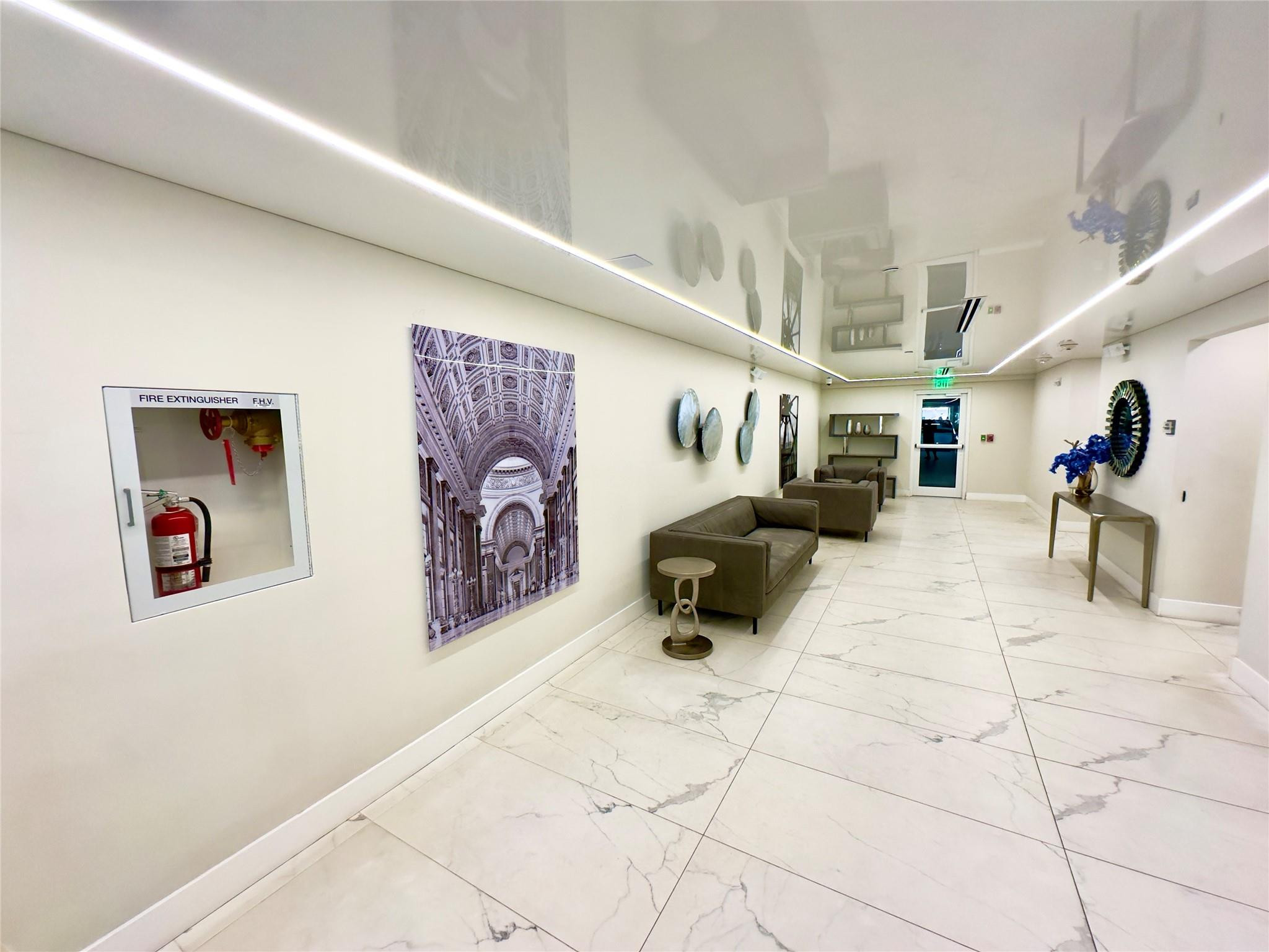 340 Sunset Dr 508