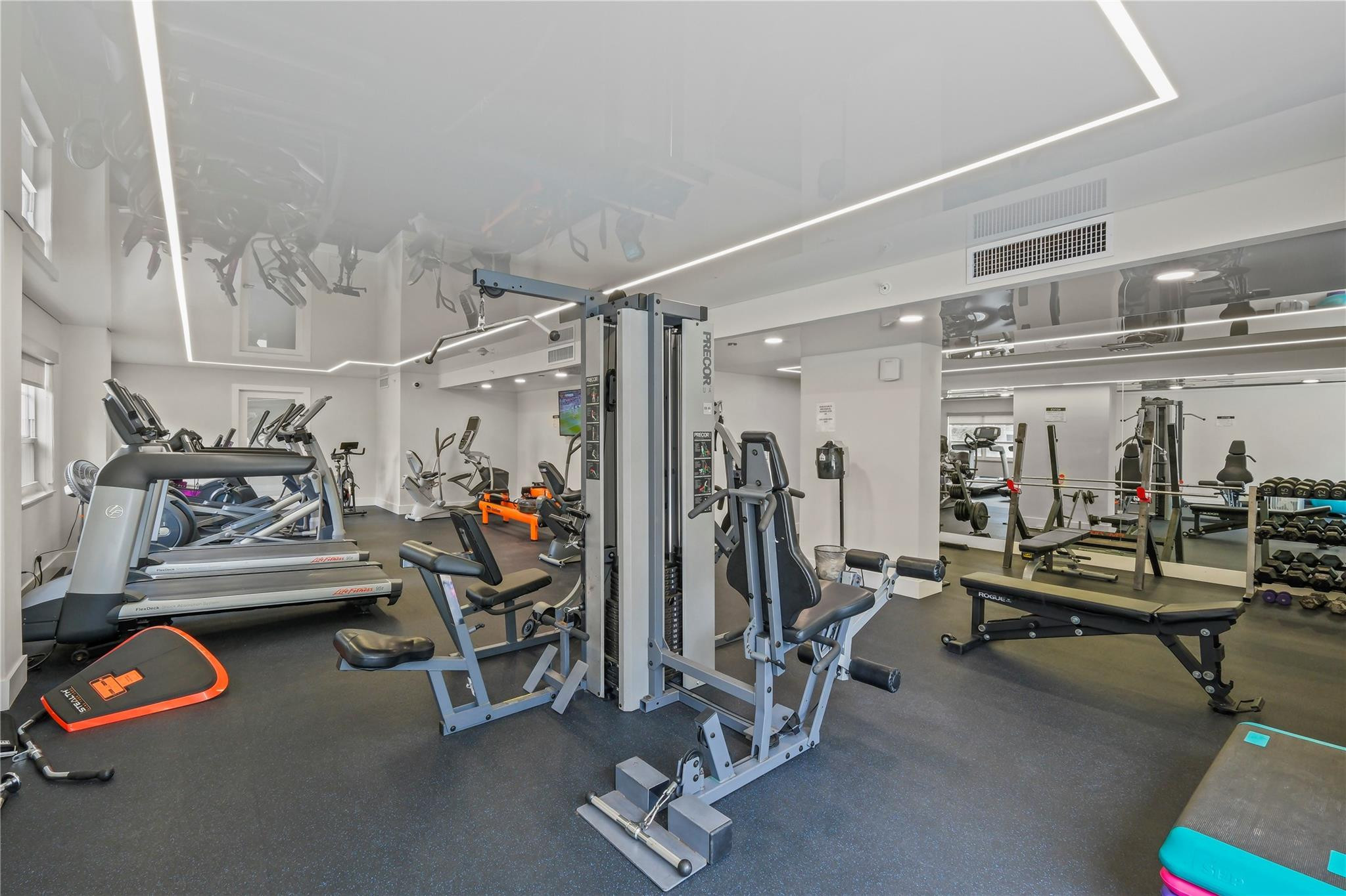 340 Sunset Dr 508