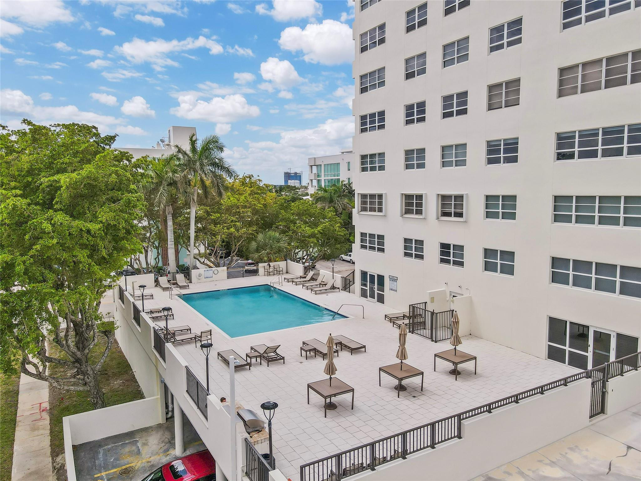 340 Sunset Dr 508