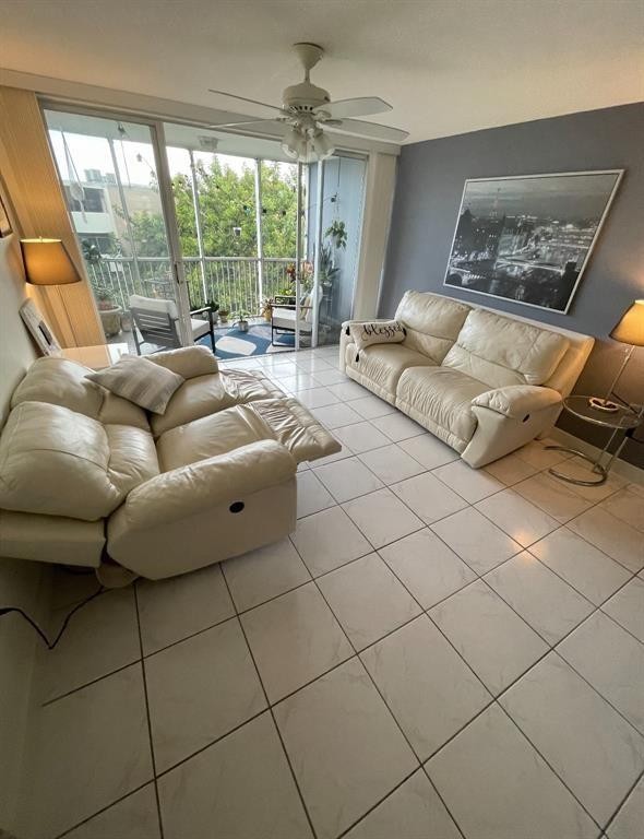 1670 NE 191st St 401