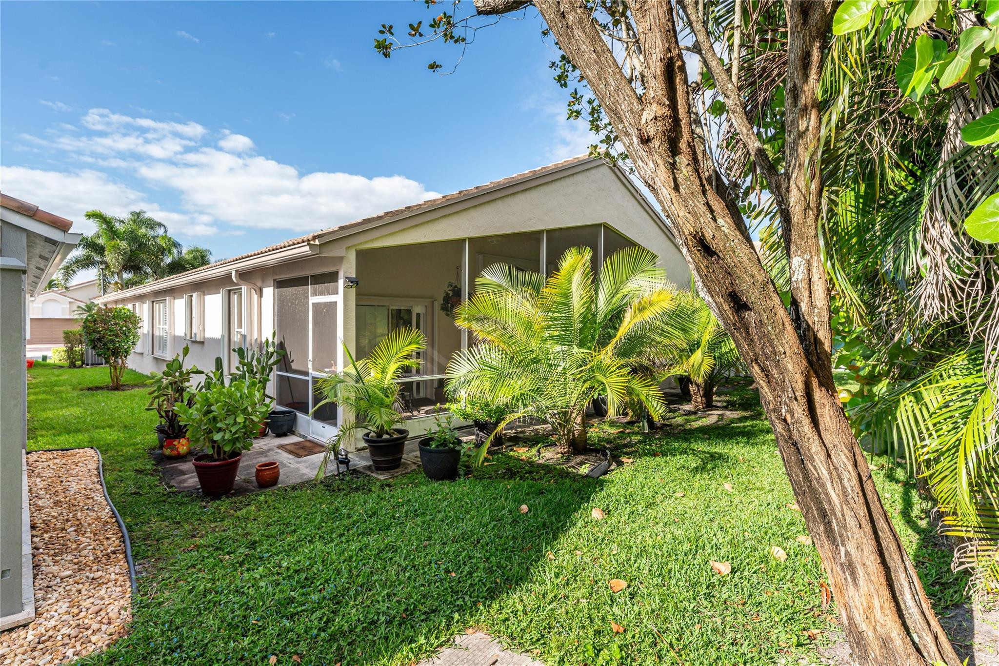 10319 Utopia Cir