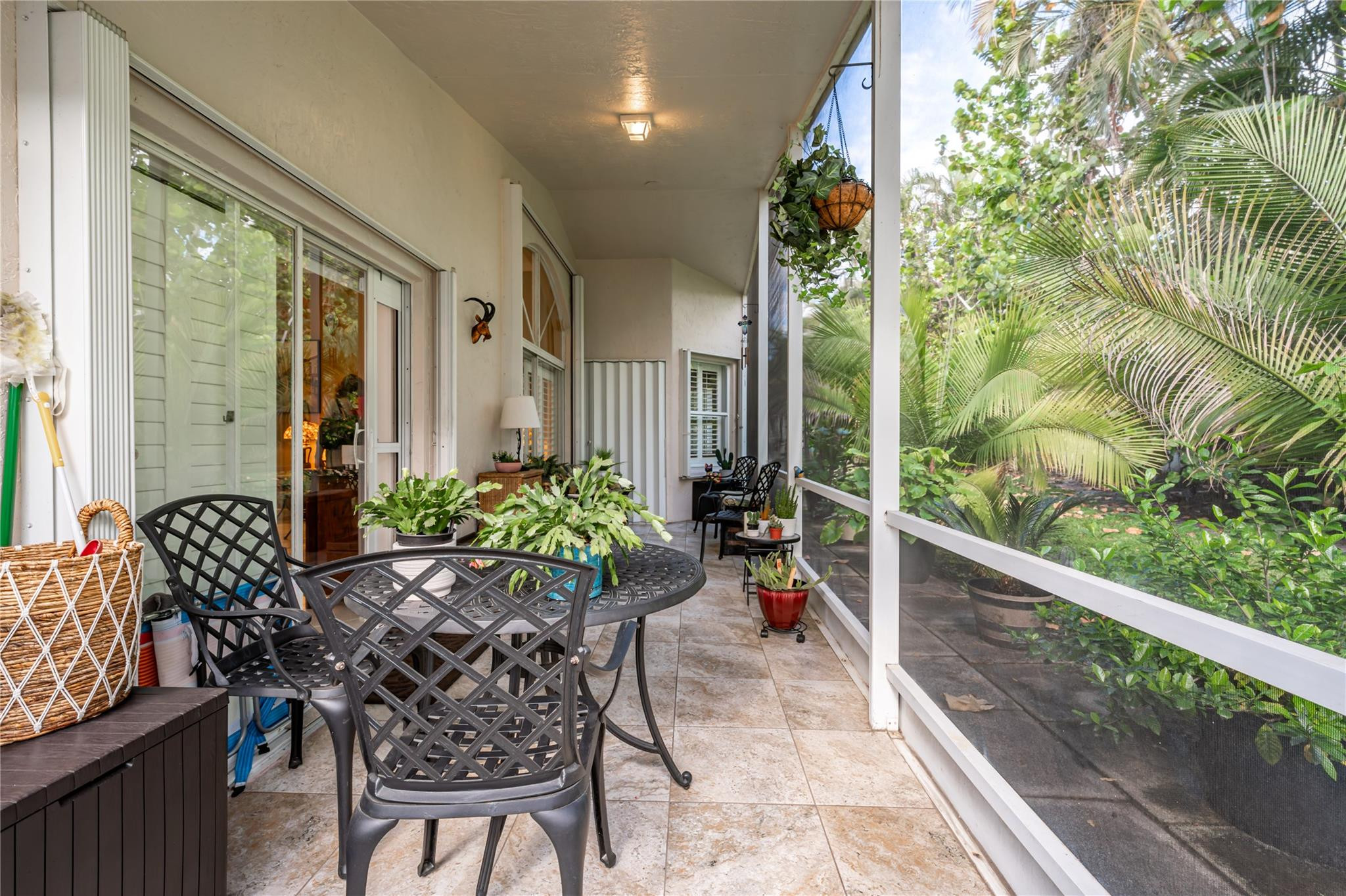 10319 Utopia Cir