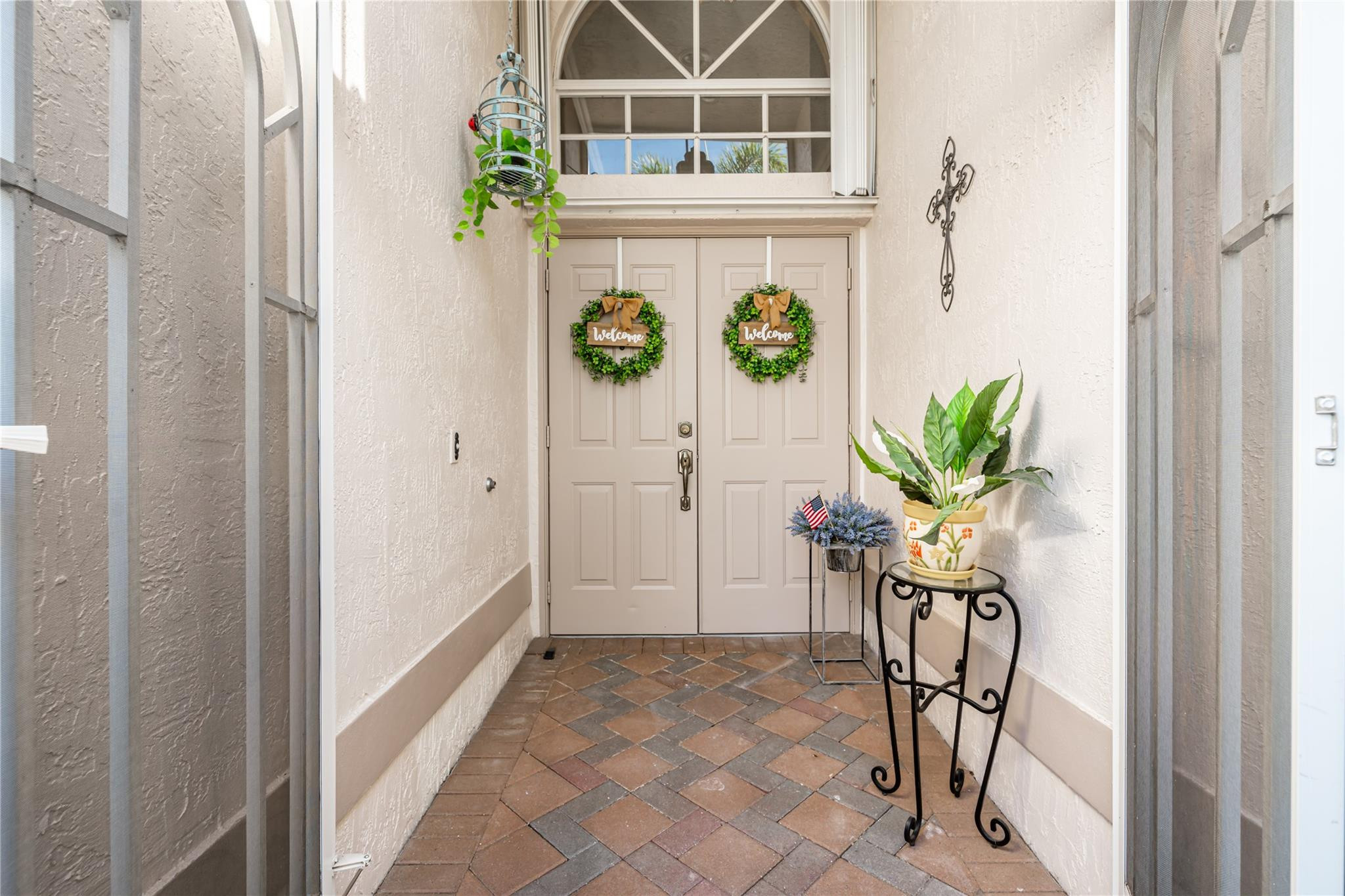 10319 Utopia Cir
