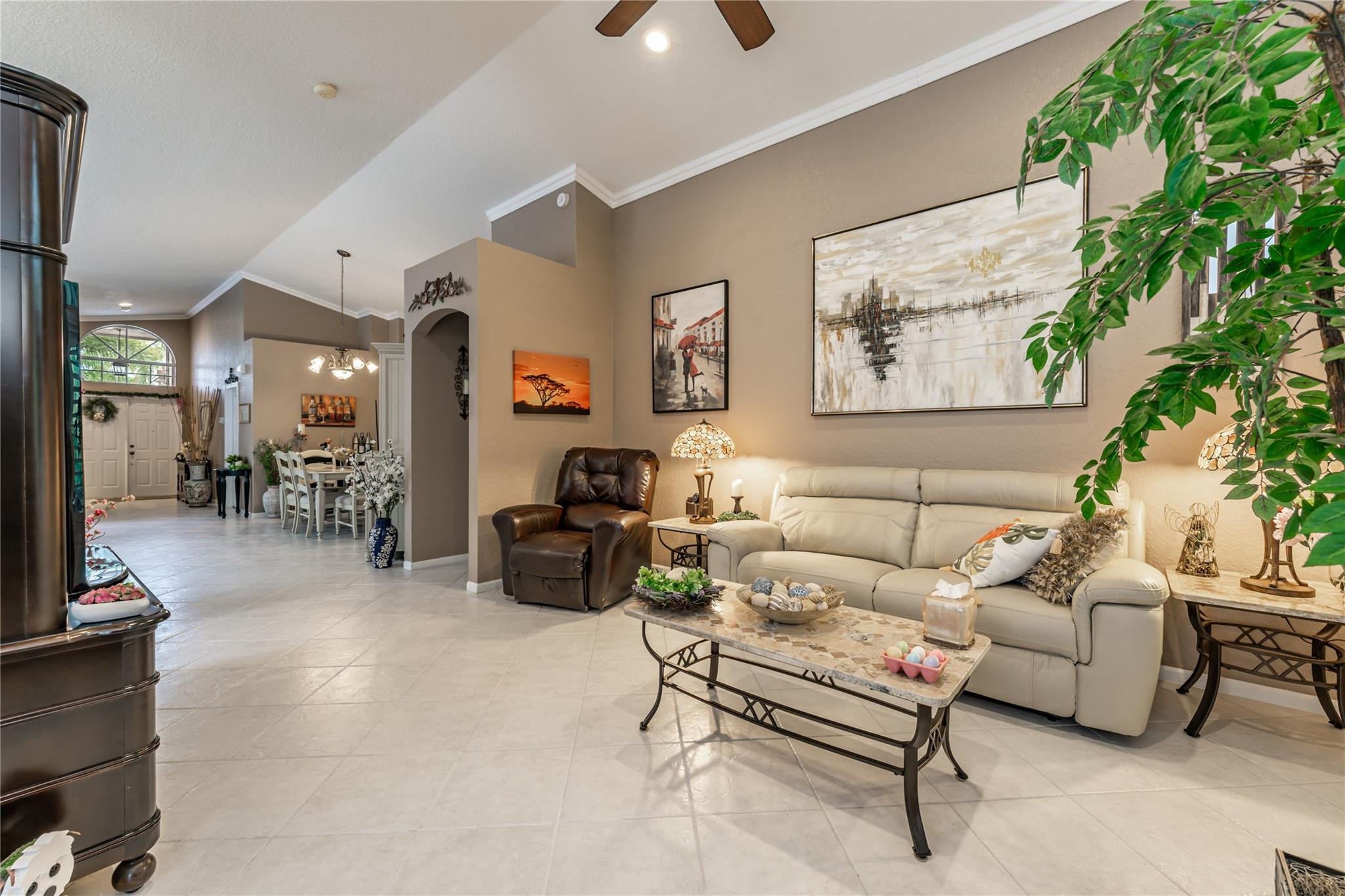 10319 Utopia Cir
