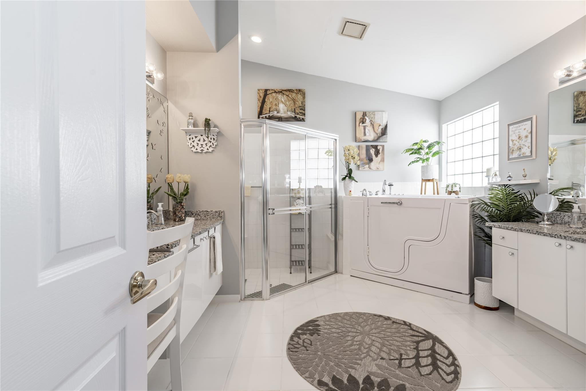 10319 Utopia Cir