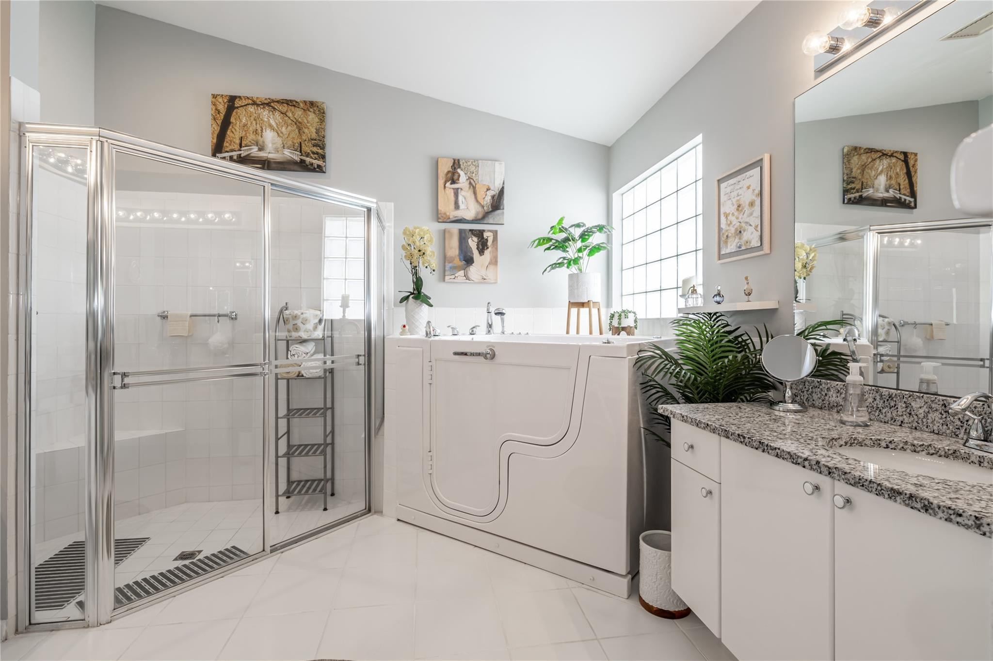 10319 Utopia Cir