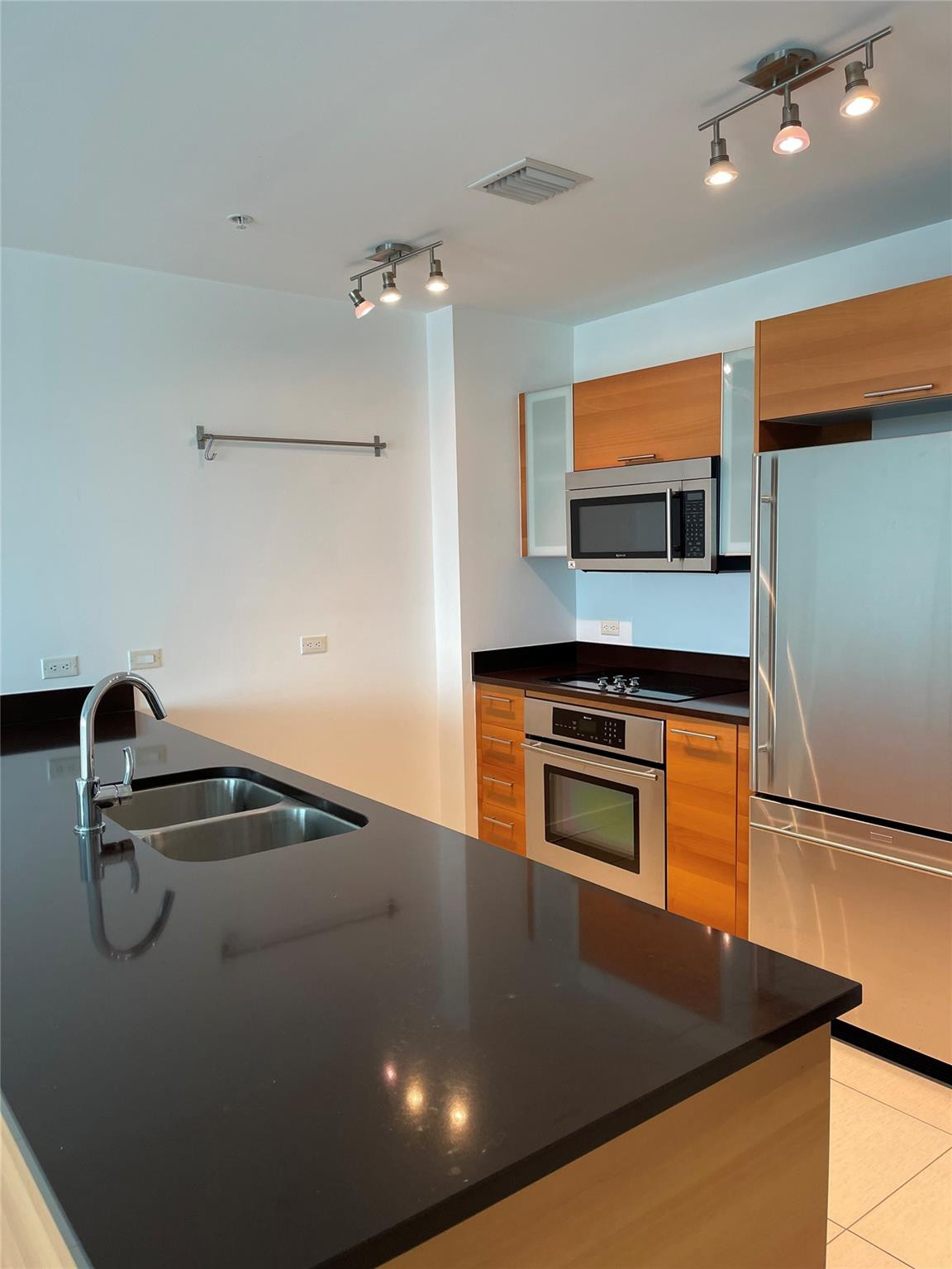 3301 1st Ave H1403