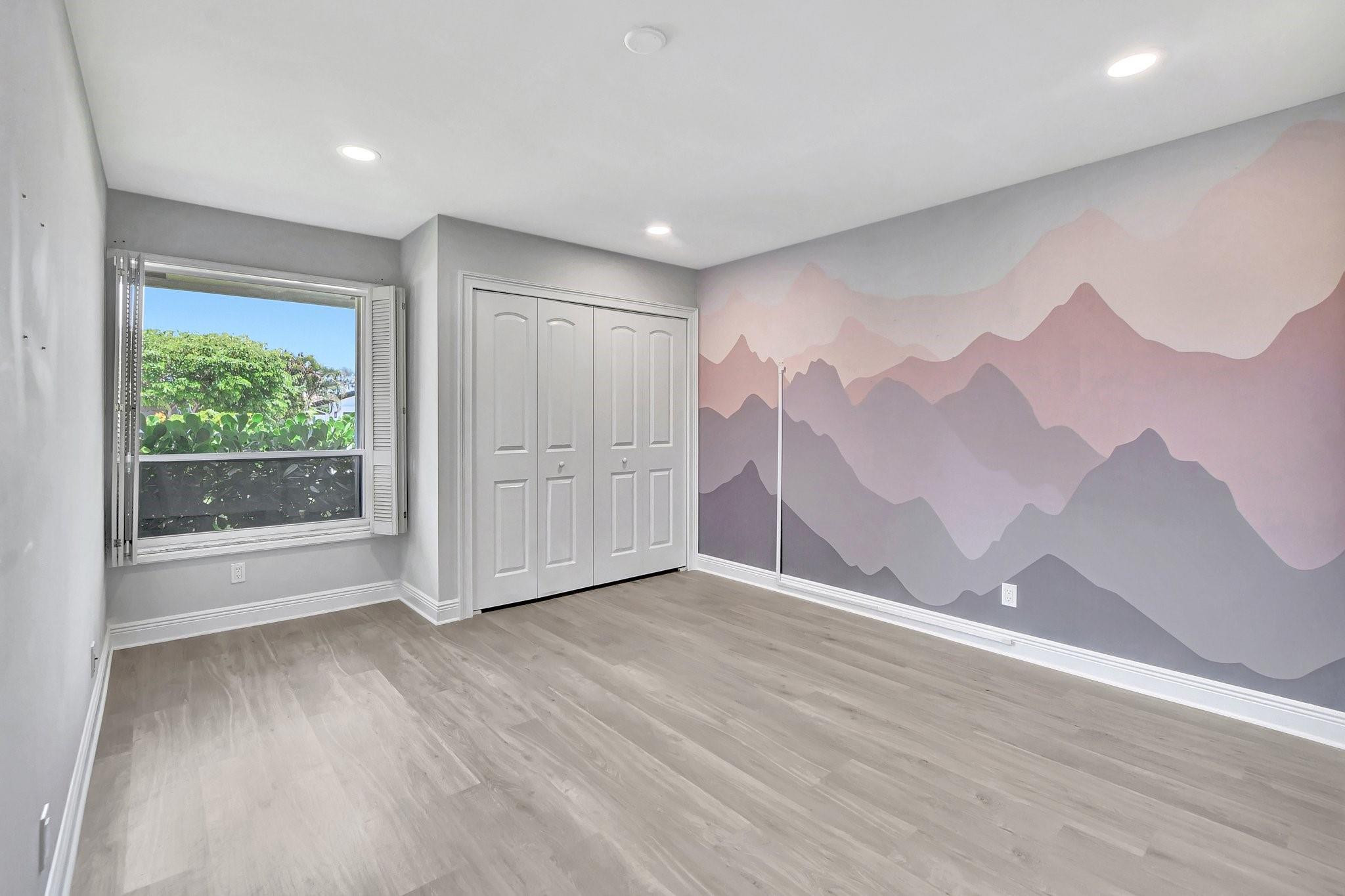 812 Foxpointe Cir