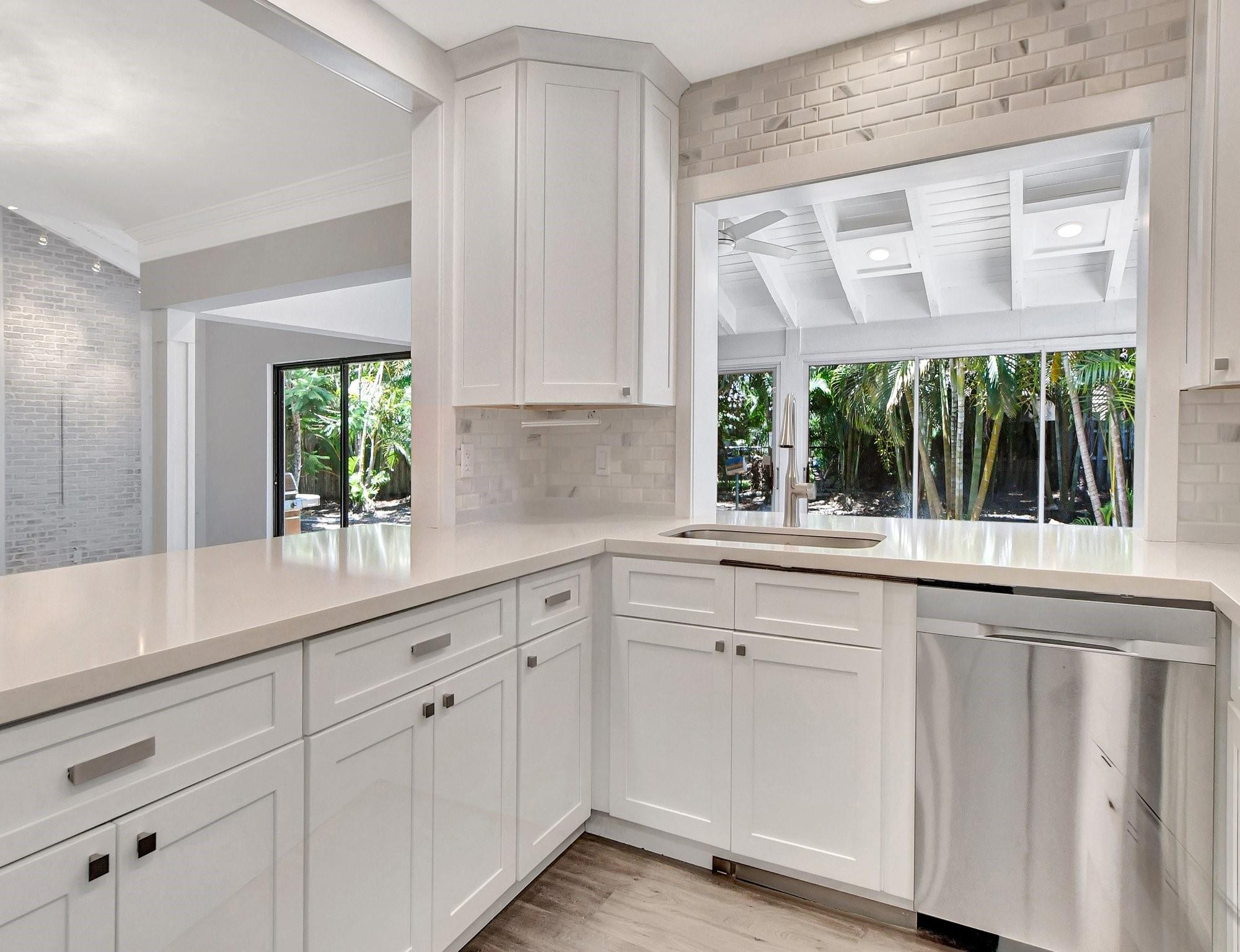 812 Foxpointe Cir