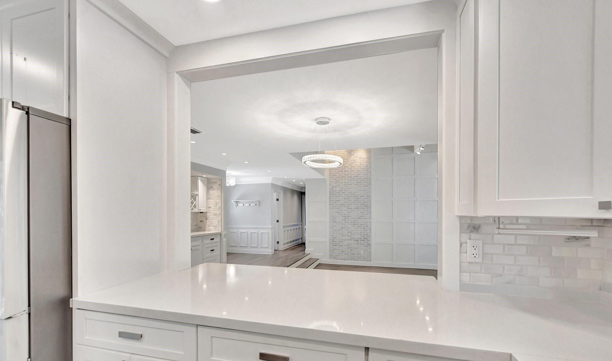 812 Foxpointe Cir