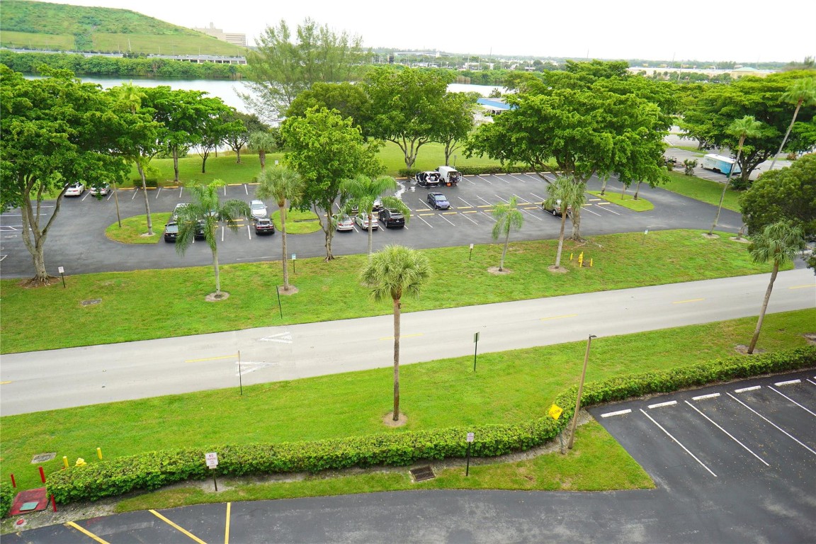 4570 NW 18th Avenue 403, Deerfield Beach Unit: 403