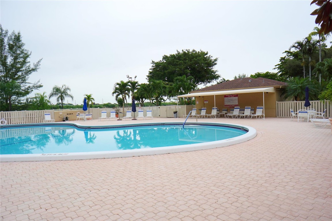 4570 NW 18th Avenue 403, Deerfield Beach Unit: 403