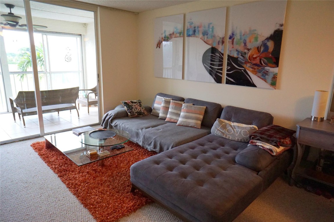 4570 NW 18th Avenue 403, Deerfield Beach Unit: 403