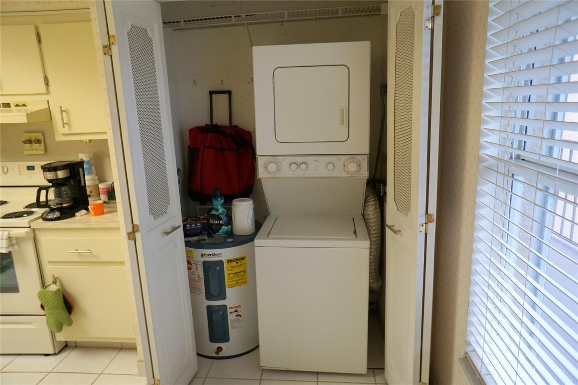 4570 NW 18th Avenue 403, Deerfield Beach Unit: 403