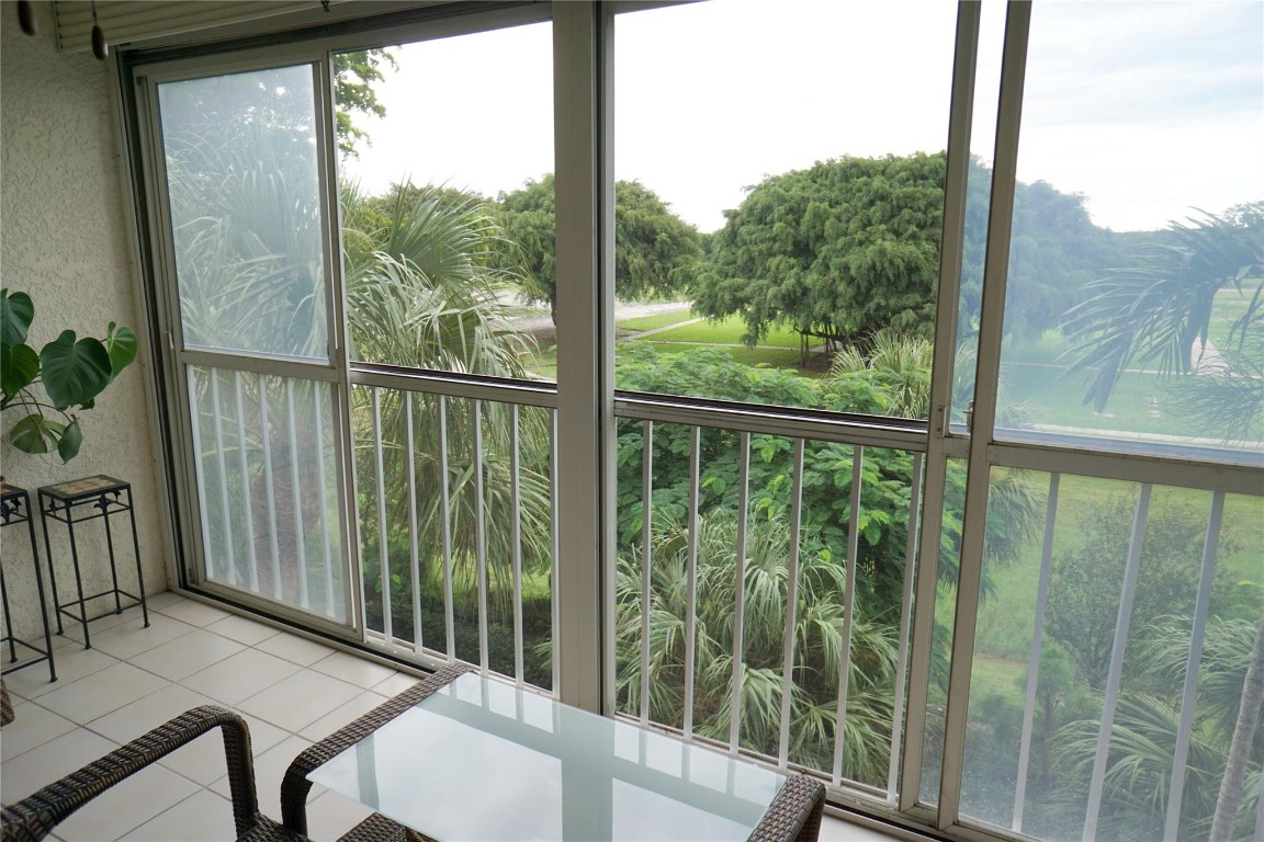 4570 NW 18th Avenue 403, Deerfield Beach Unit: 403