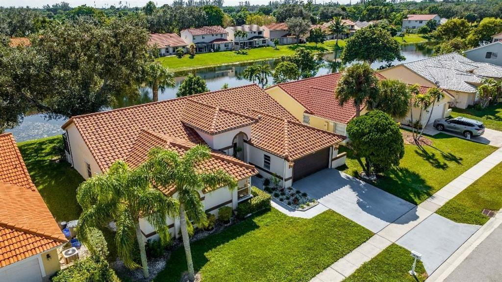 10810 Fox Glen Dr