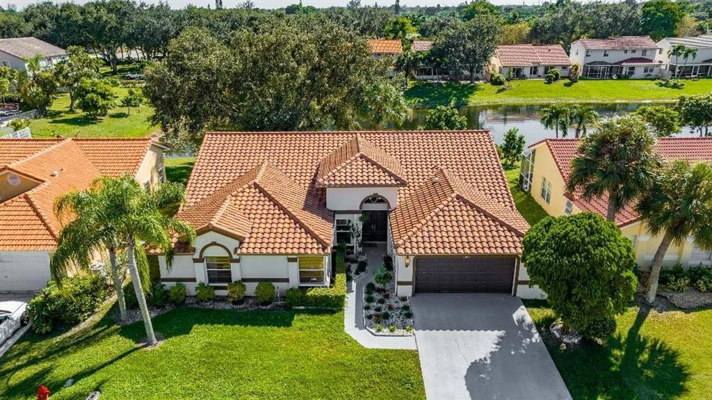10810 Fox Glen Dr
