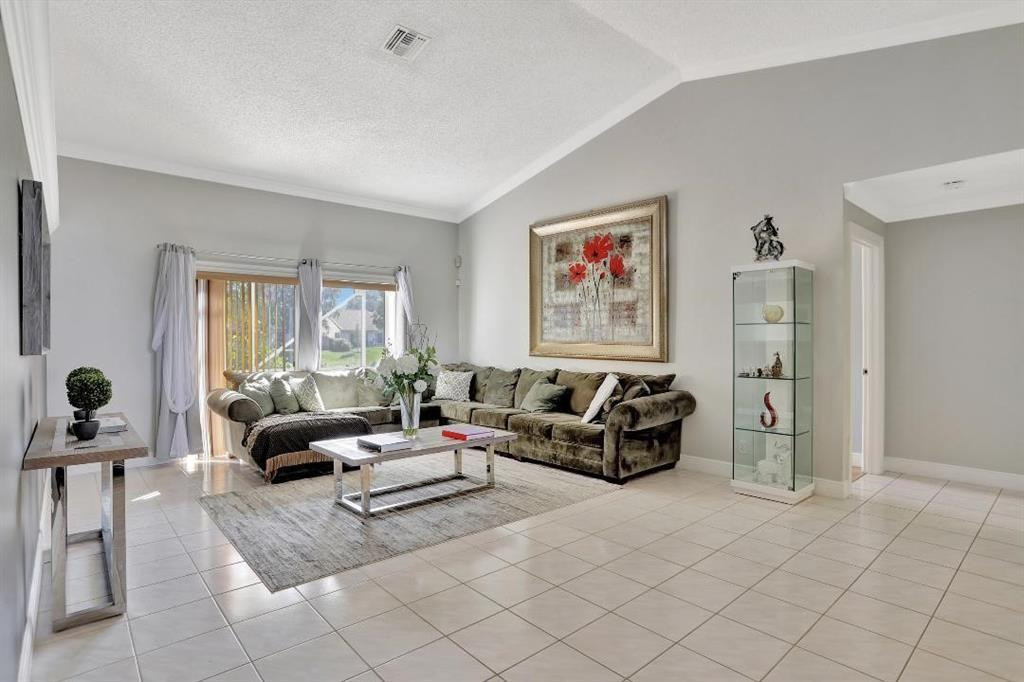 10810 Fox Glen Dr