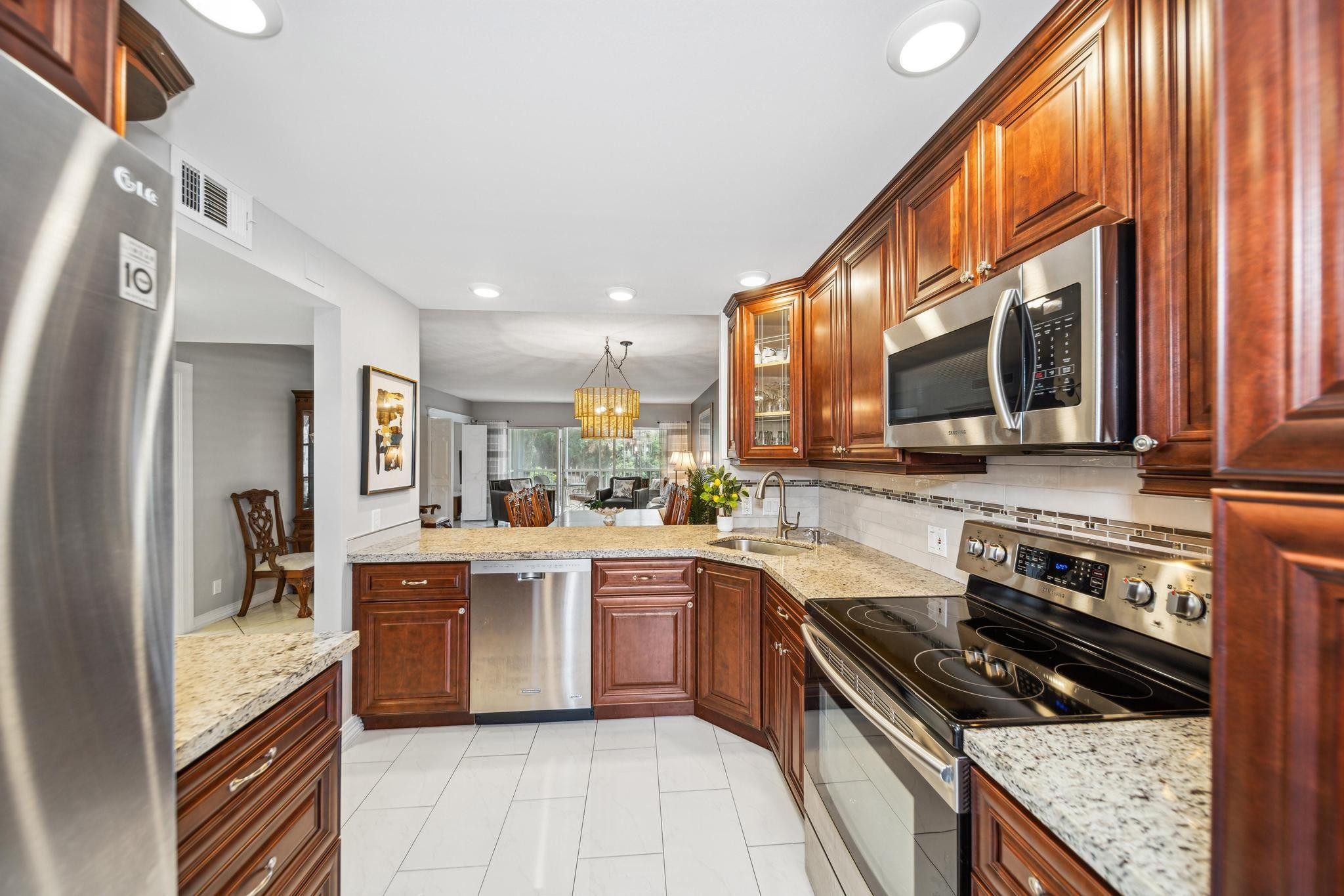3200 N Palm Aire Dr 210