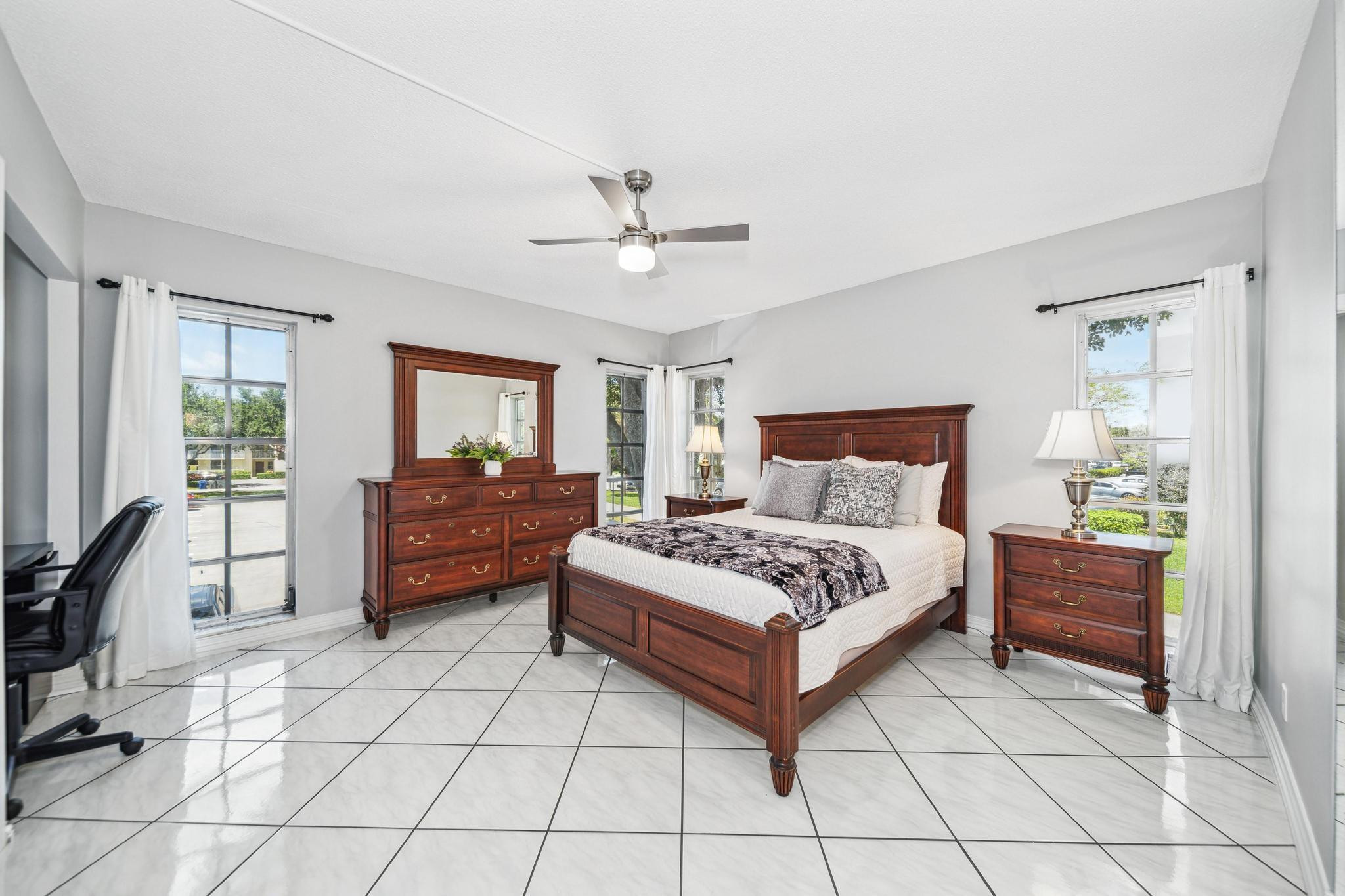 3200 N Palm Aire Dr 210