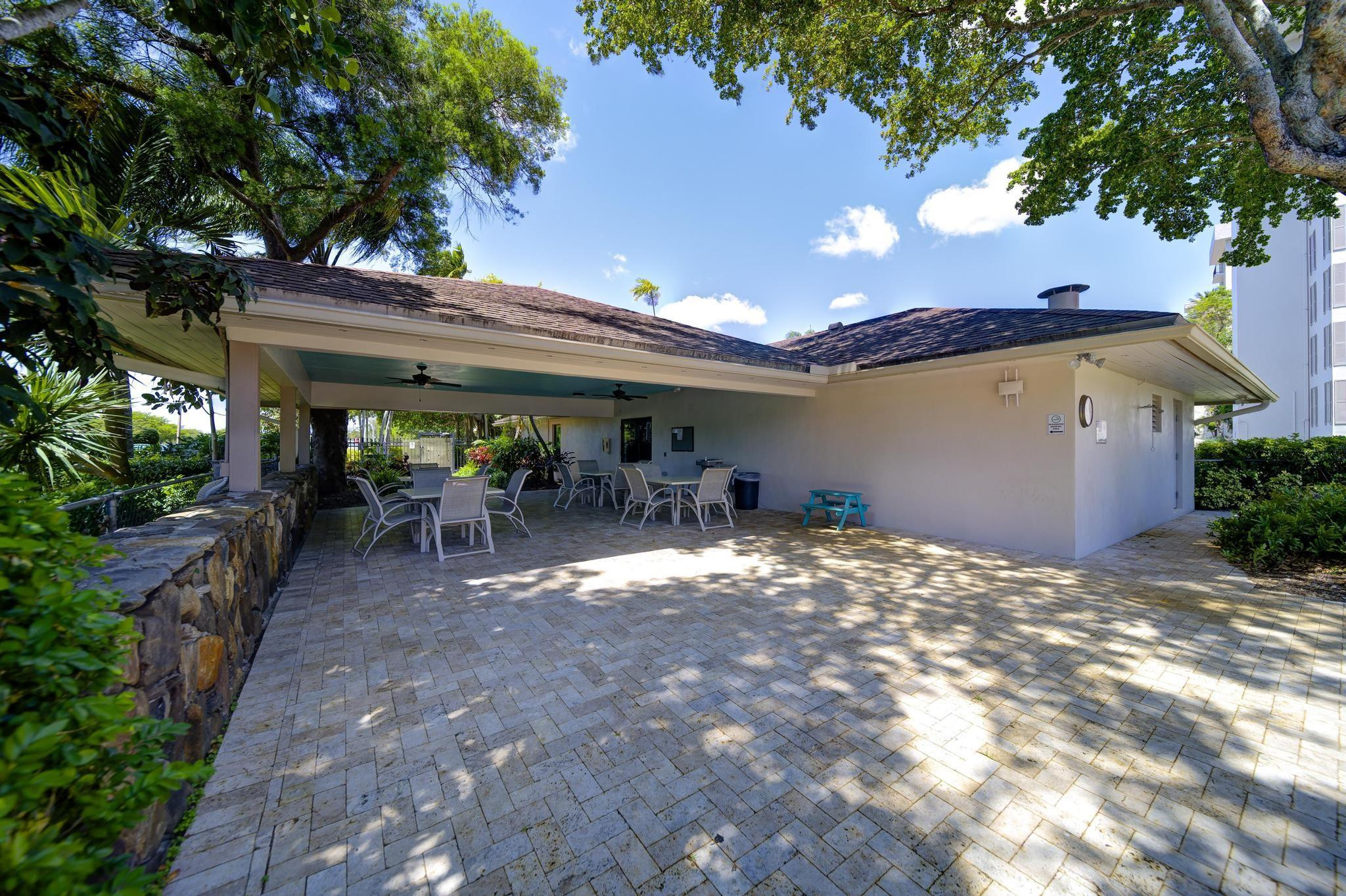 3200 N Palm Aire Dr 210